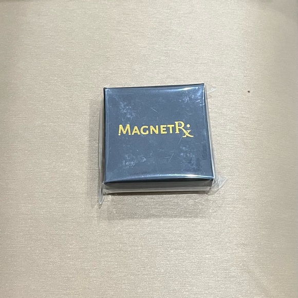 NWT MagnetiX Hematite Bracelet - Picture 5 of 9